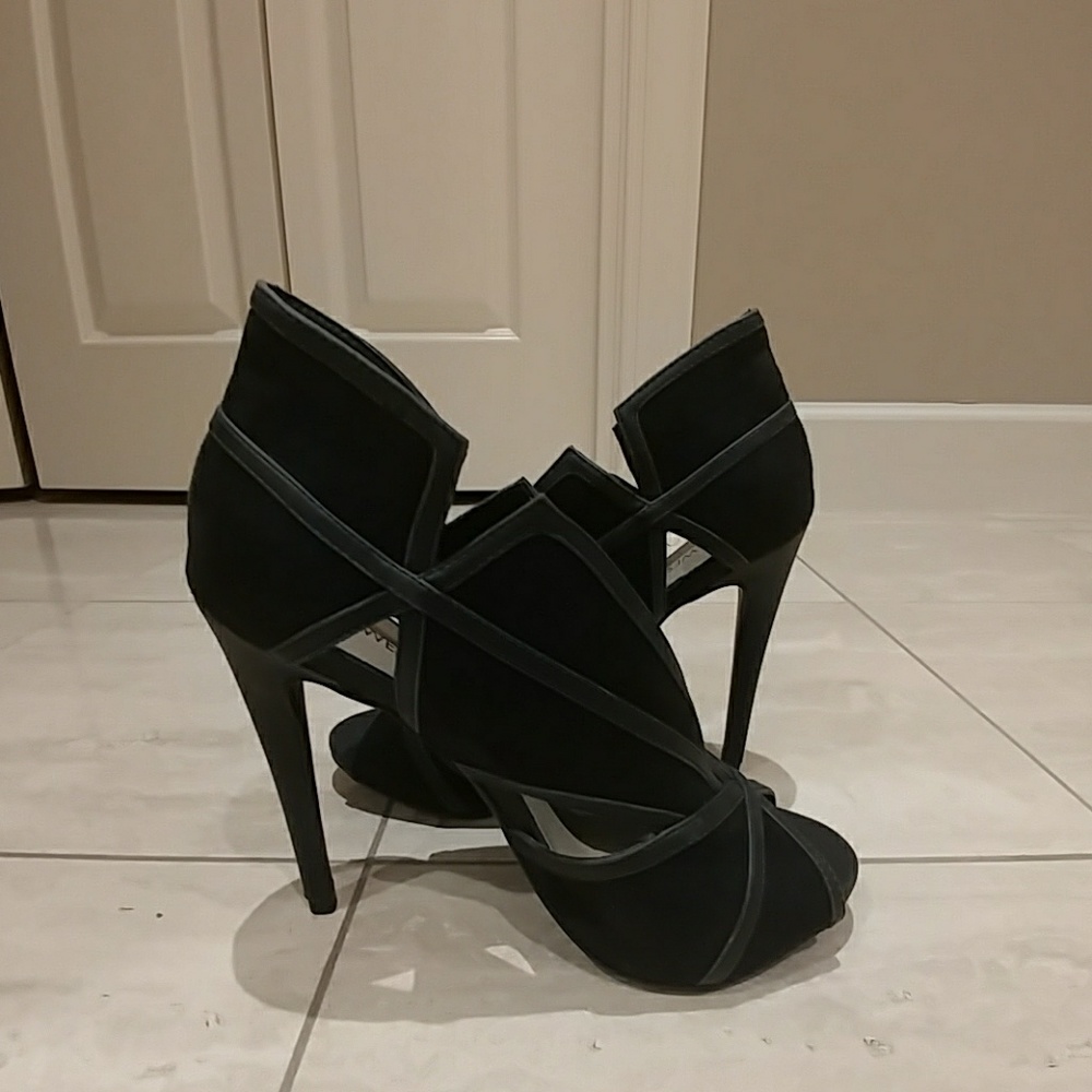 Nine West "Money Maker" black suede size 8, NIB